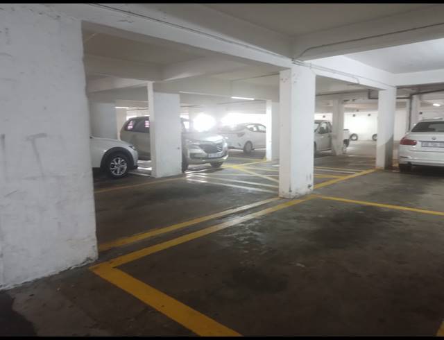 2 BEDROOM FLAT FOR SALE IN DURBAN CENTRAL